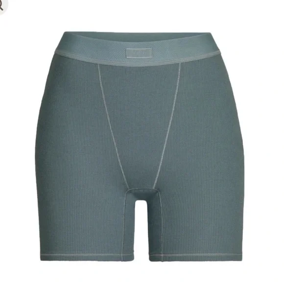 🌷SKIMS ribbed boxer short - Picture 1 of 5